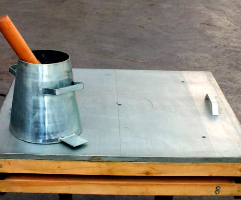 Testing fresh concrete Flow table test
